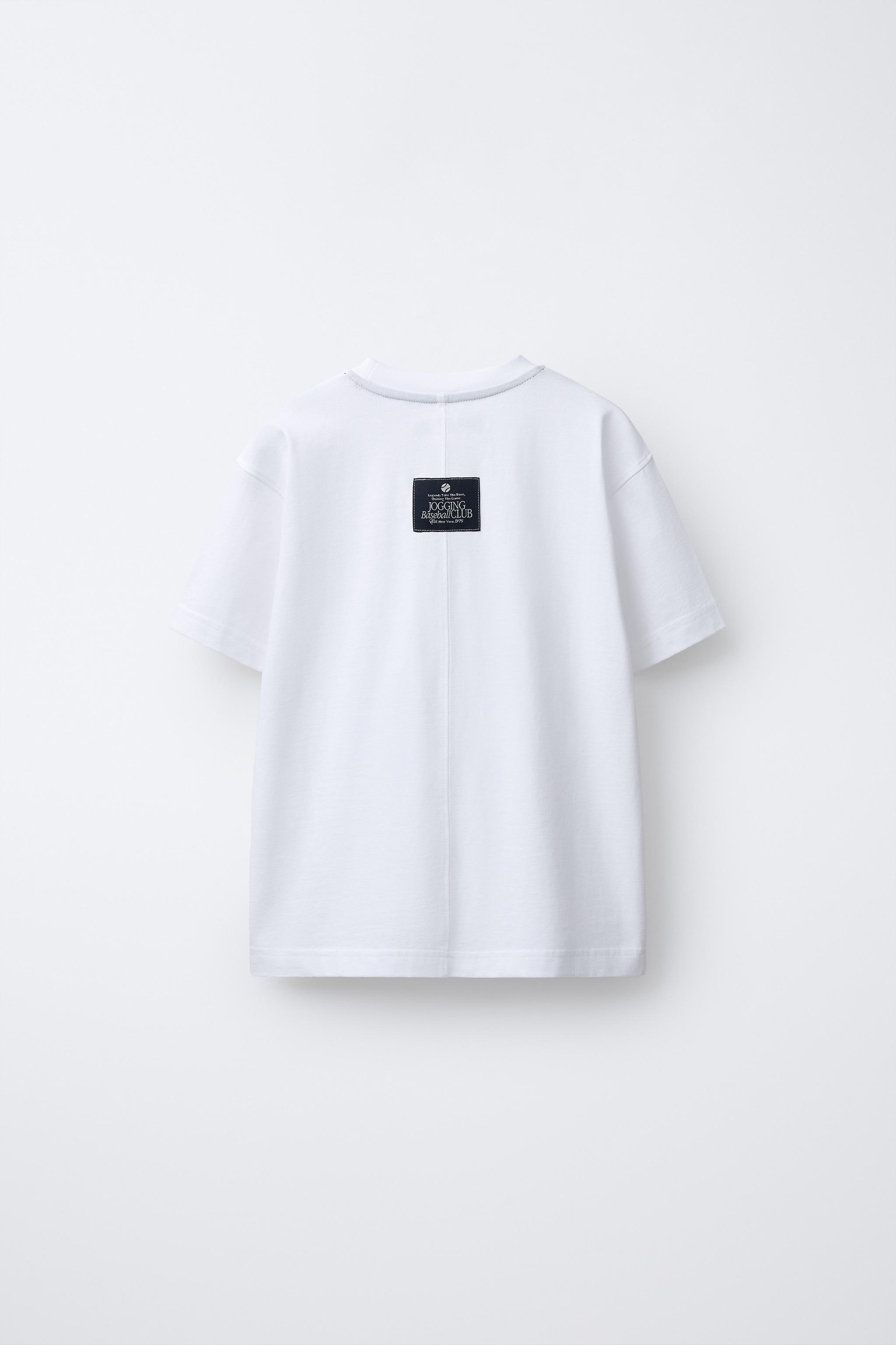 T-SHIRT JOGGING AVEC ÉTIQUETTE